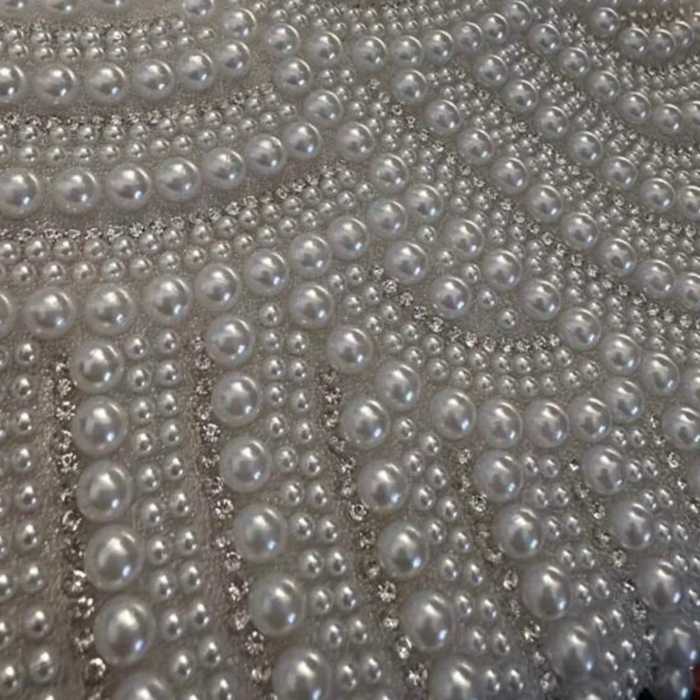 💎 Embellished Clutch 💎 - Picture 7 of 7